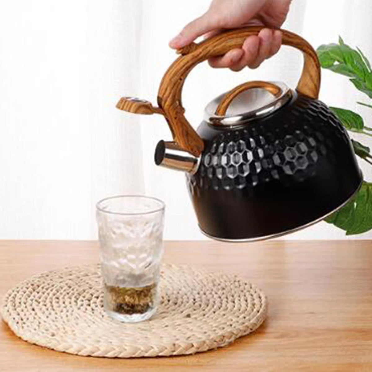 Black Stainless Steel Whistling Tea Pot E401803