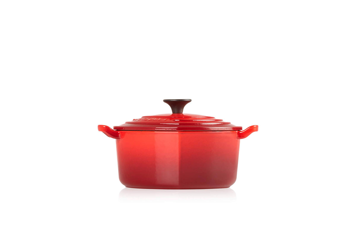 Enameled Cast-Iron 2-Quart Heart Casserole Red U175