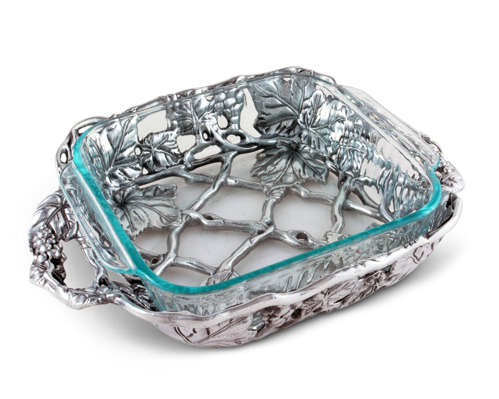 Grape Casserole with 2 Quart Pyrex F4634