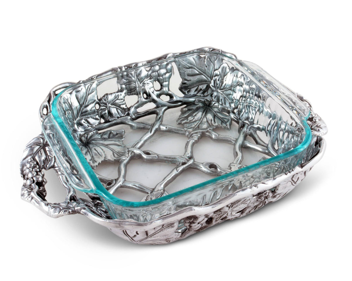 Grape Casserole with 2 Quart Pyrex F4634