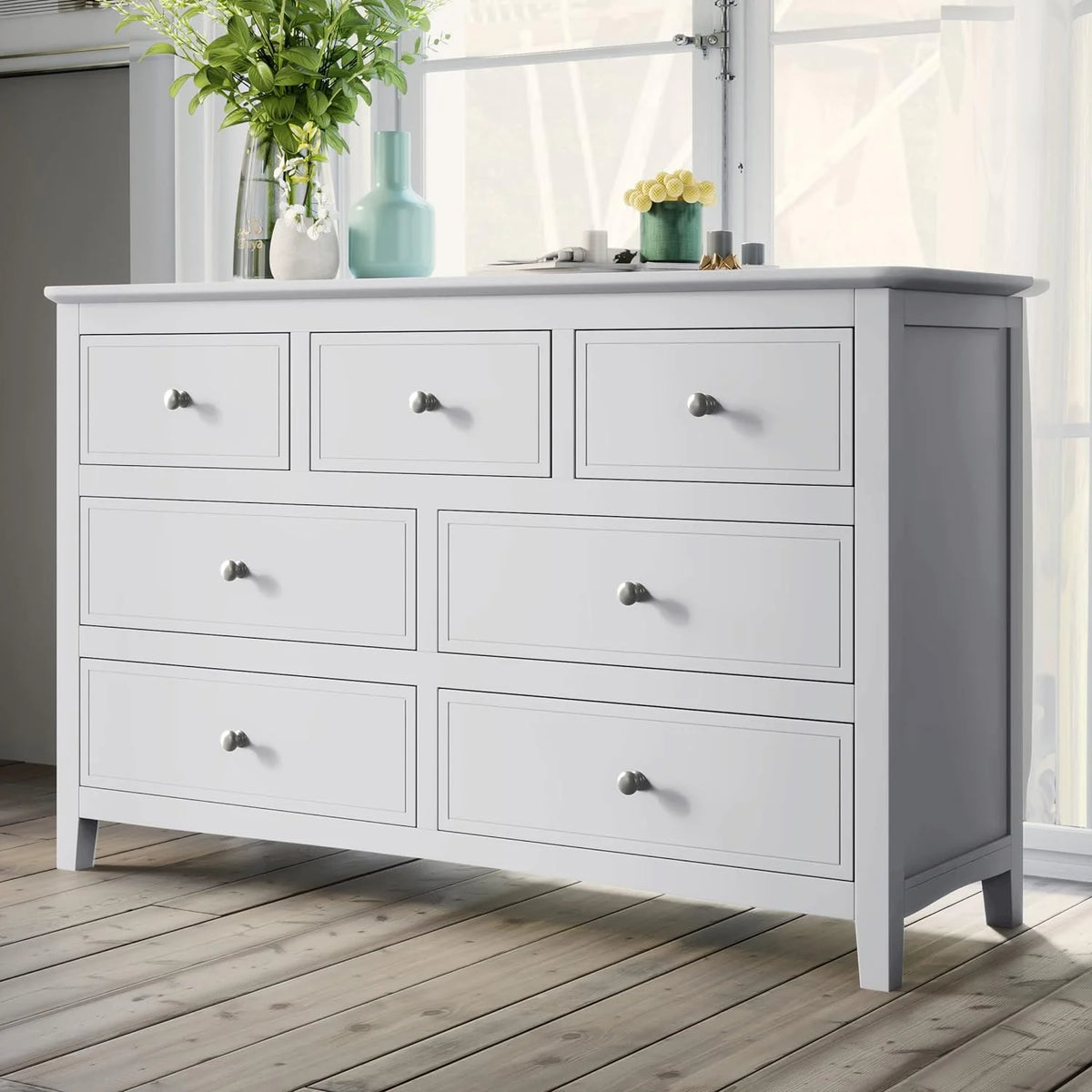 3 Piece Wood Bedroom Furniture Set with Queen Size Bed, Nightstand and Dresser B226
