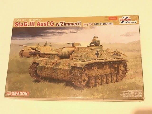 1/35 Scale Model Building Kit D525