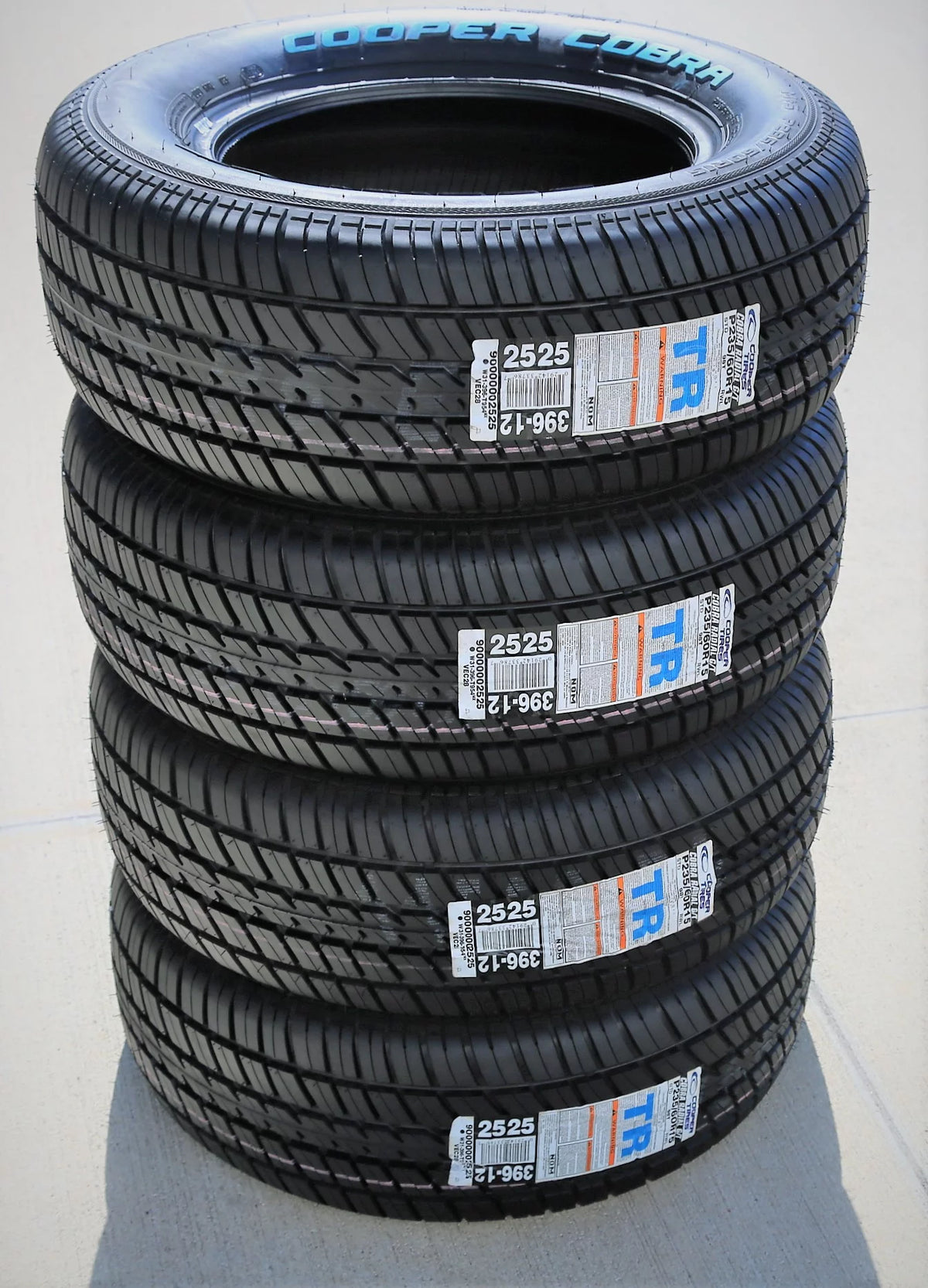 Set of 4 All Season Tires O6672