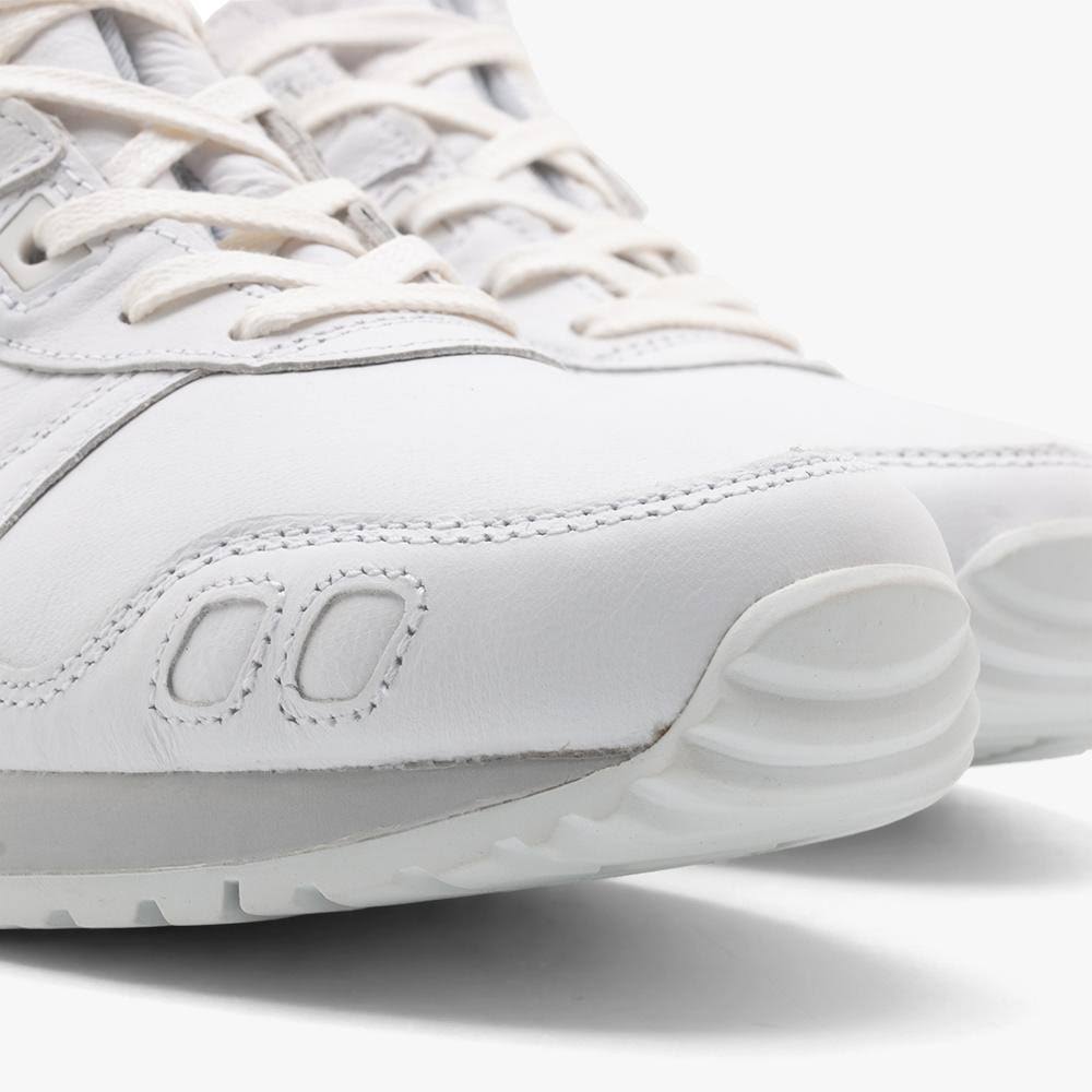 White Sneakers K3637
