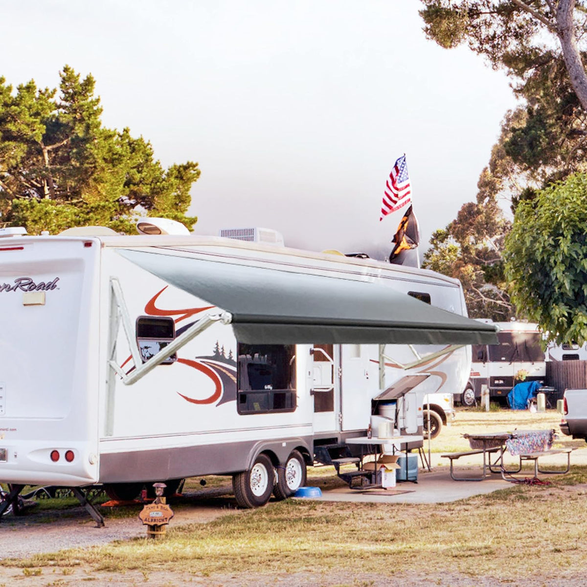 White Motorized Retractable RV Awning 10x8 Ft Q476238
