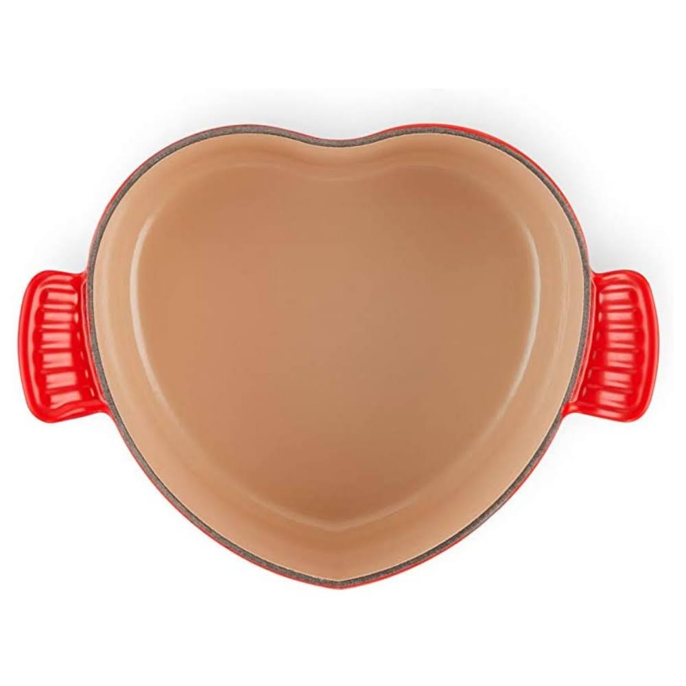 Enameled Cast-Iron 2-Quart Heart Casserole Red U175