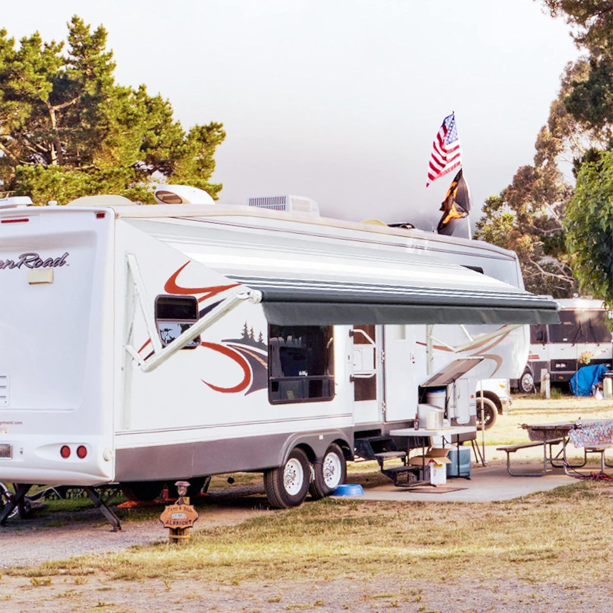 White Motorized Retractable RV Awning 10x8 Ft Q476238