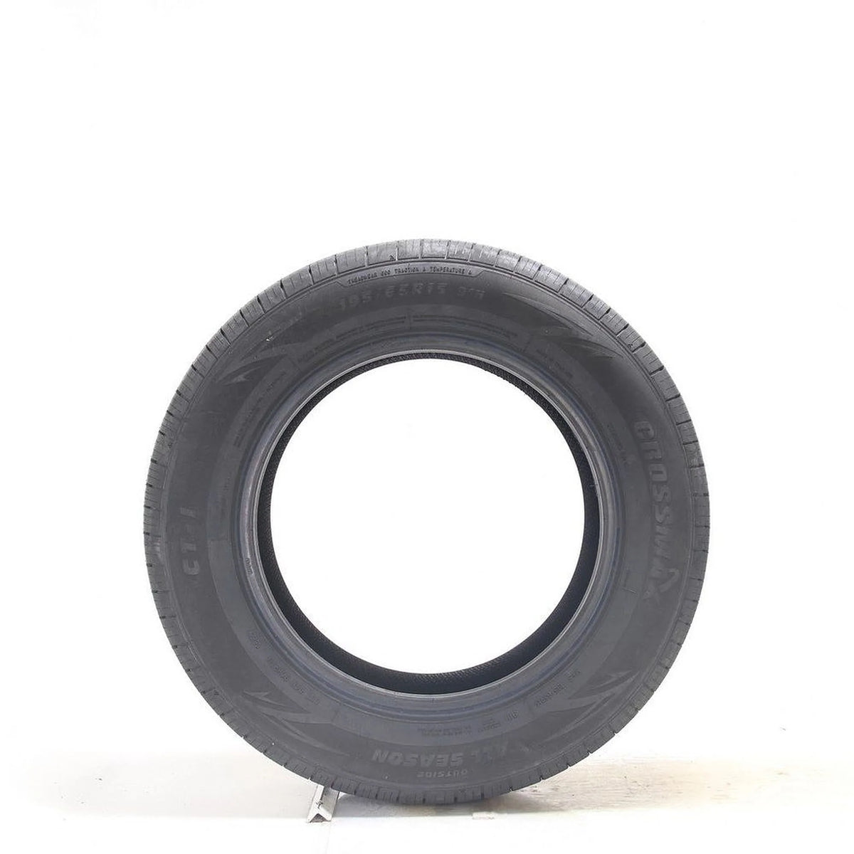 All Season 225/55R17 97V XL Passenger Tire E7556