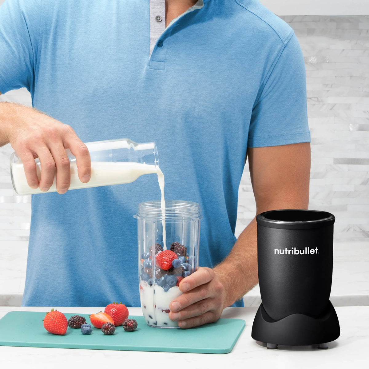 32 oz 900 Watt Personal Blender Z4796