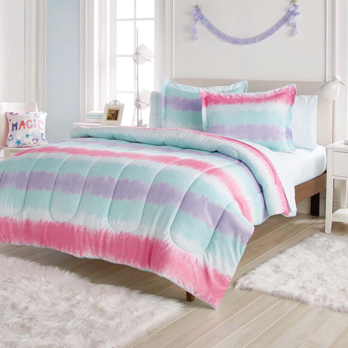 Twin 5 Piece Polyester Microfiber Comforter Set A94570